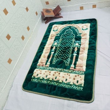https://tokopandawa.com/36462-thickbox_default/sajadah-busa-soft-hijau.jpg